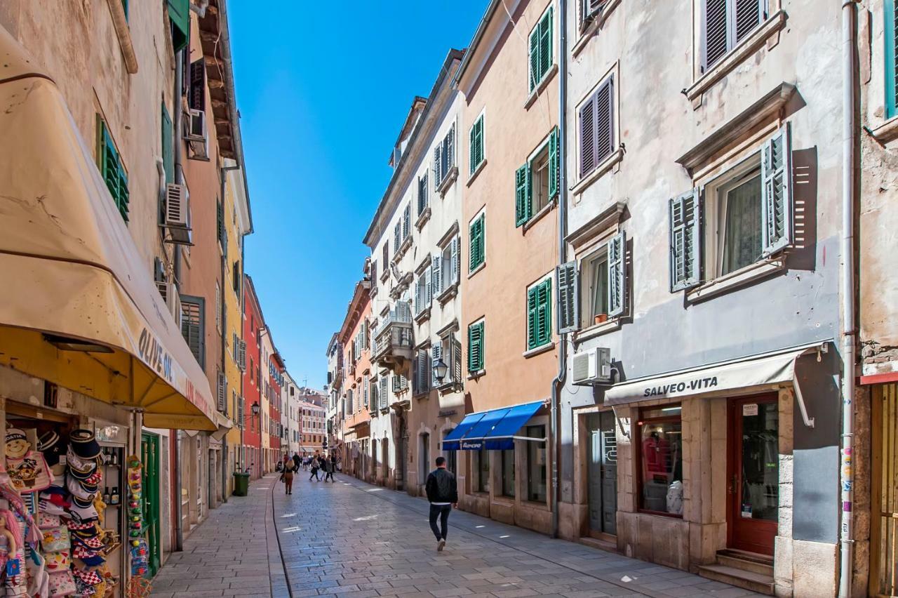 Apartments & Rooms Carera 6 Rovinj Exteriör bild